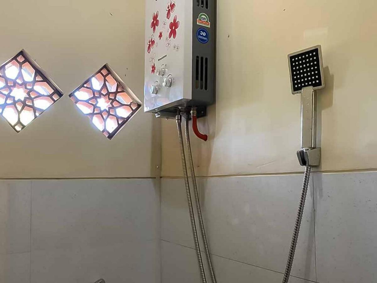Palace Syariah Homestay Redpartner บันยูวังงี ภายนอก รูปภาพ